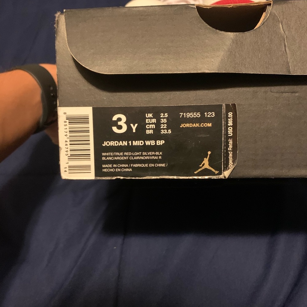 Jordan 1 Mid Bugs Bunny (Size 3Y) - Picture 4 of 5